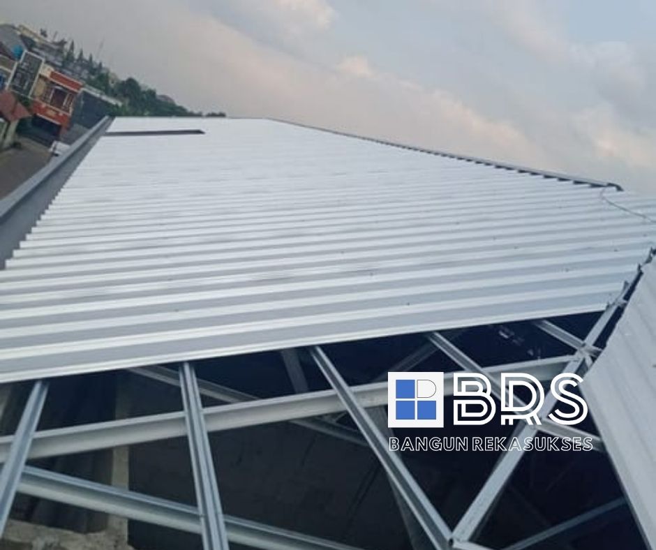 Ganti Atap Gudang