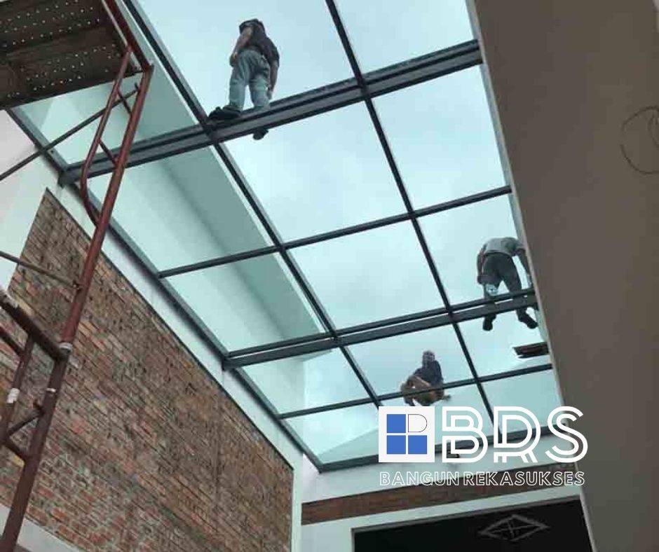 Perbaikan Sealant Kaca Kanopi