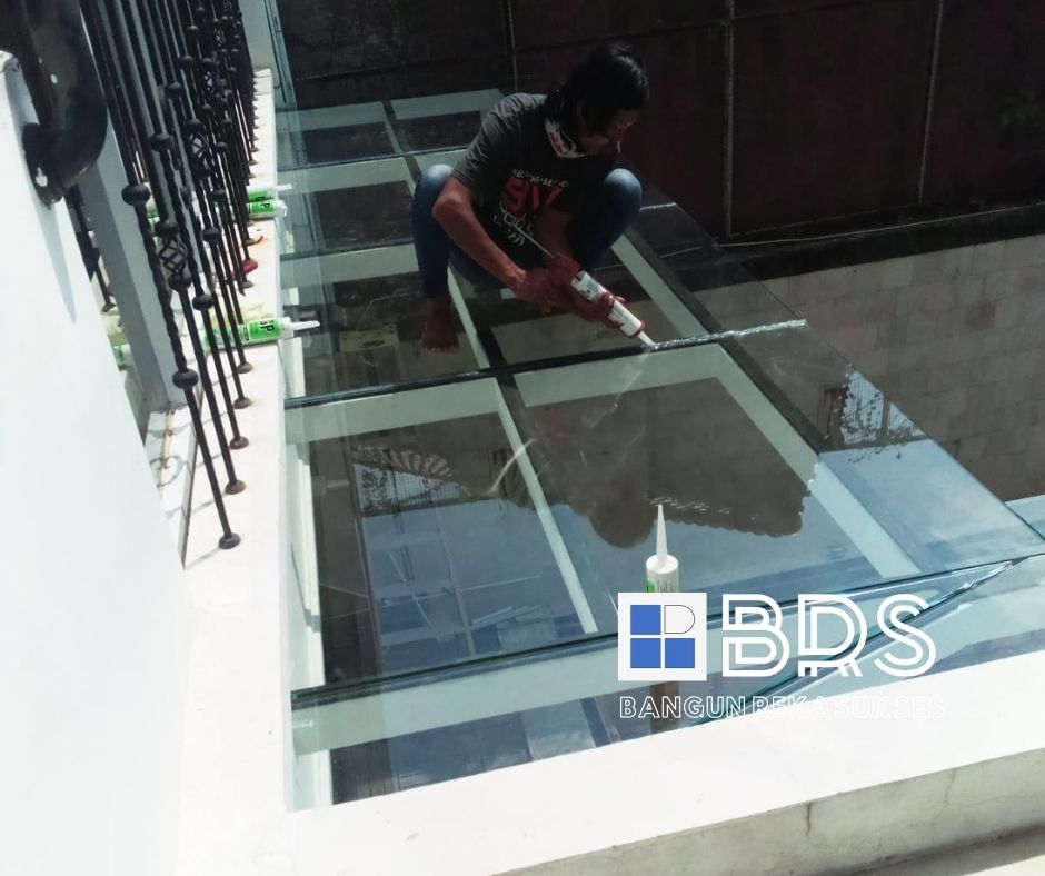Servis Sealant Kaca Kanopi